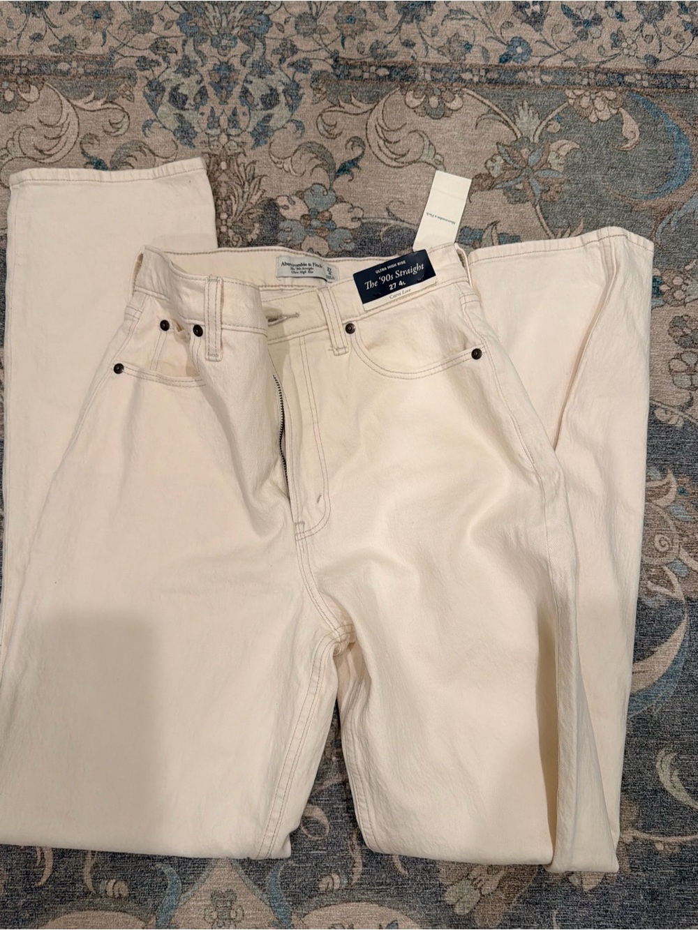 Abercrombie & Fitch Straight Jeans in Off-White